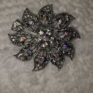 Vintage Inspired  Silvertone Brooch